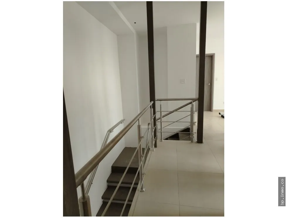 PENTHOUSE FOR SALE IN KING'S PARK, CONDADO DEL REY