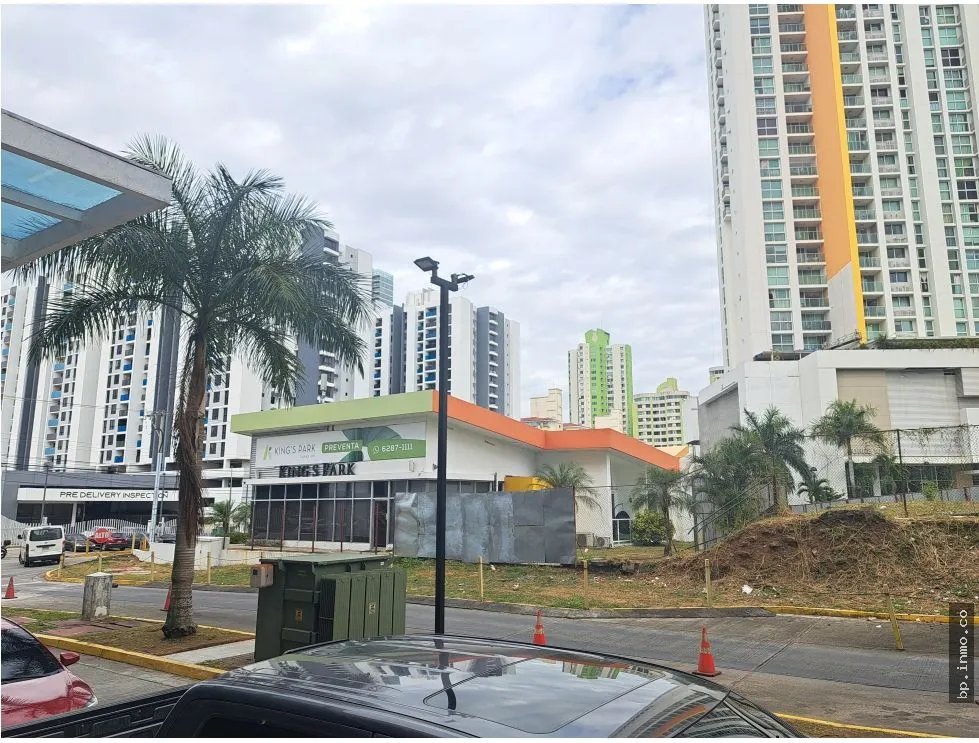 LAND FOR SALE IN CONDADO DEL REY - 4266 M2
