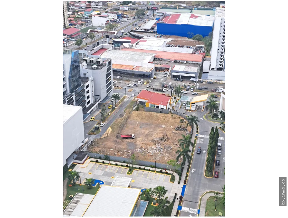 LAND FOR SALE IN CONDADO DEL REY - 4266 M2