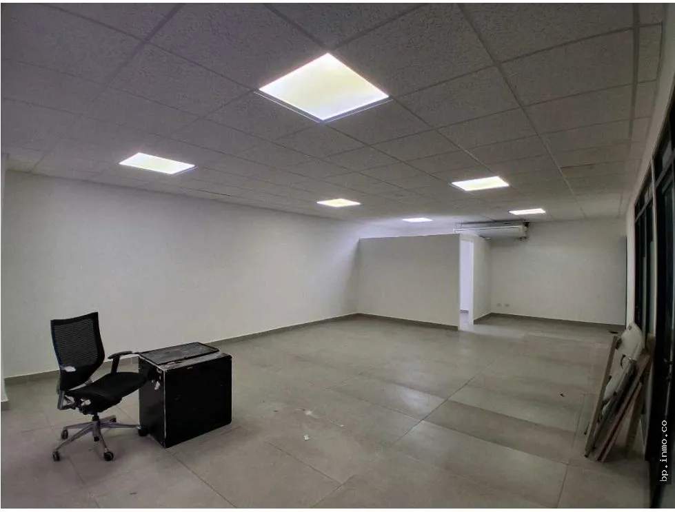 FOR RENT: 90 m² COMMERCIAL SPACE IN PUNTA PAITILLA