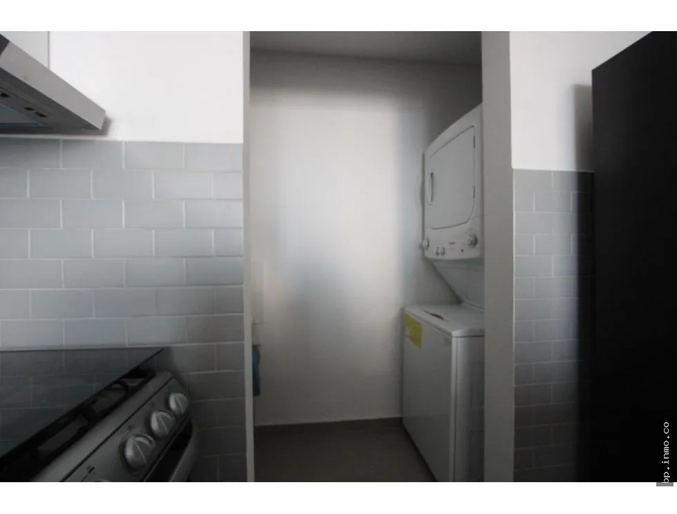 APARTMENT FOR SALE/RENT IN PH SIGNATURE - LA CRESTA