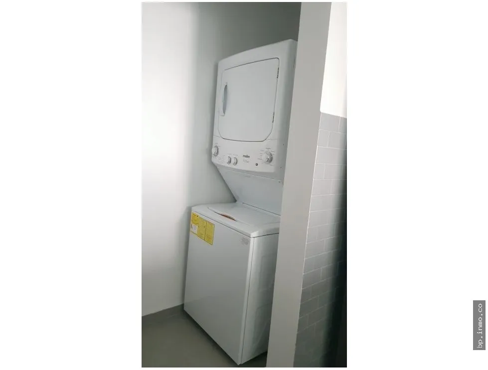 APARTMENT FOR SALE/RENT IN PH SIGNATURE - LA CRESTA