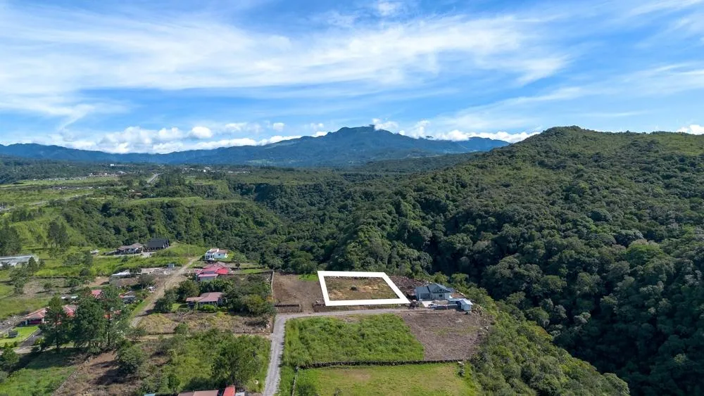 2,100 m² Lot for Sale in Las Trancas, Boquete