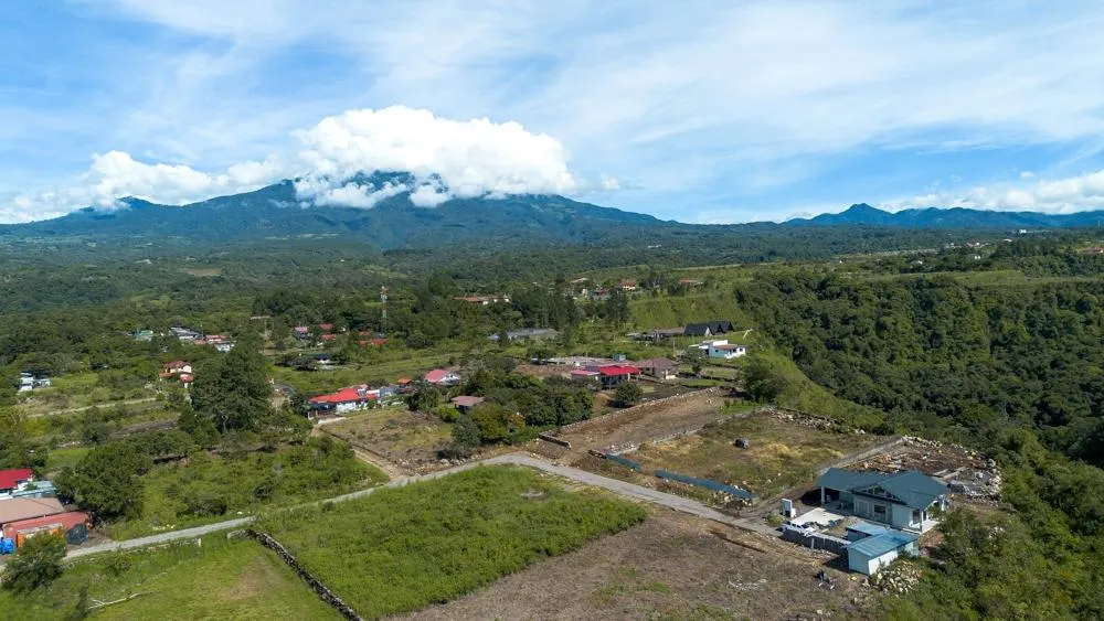 2,100 m² Lot for Sale in Las Trancas, Boquete