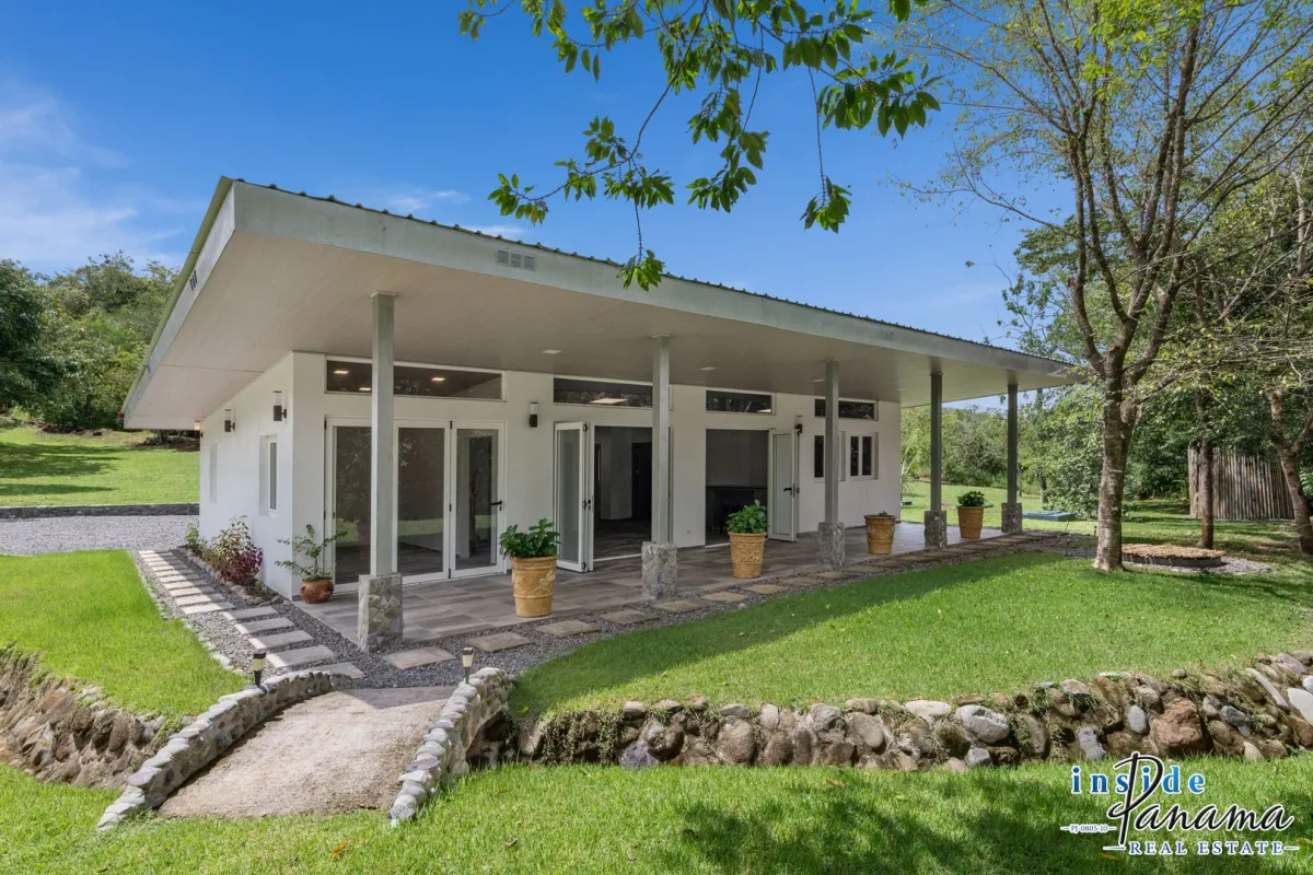 Self-Sufficient 10 Ha Riverside Finca for Sale Near Boquete | 3 Homes & Investment Potential