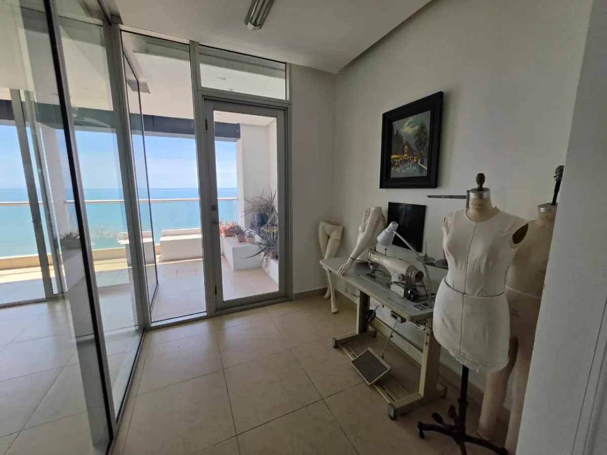 Apartment for Sale at PH Rivage Tower, Avenida Balboa