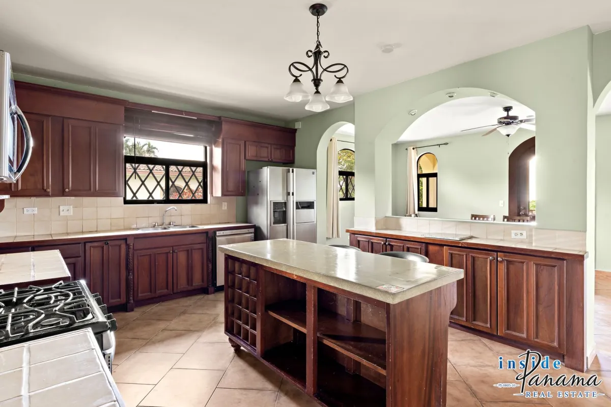 Spacious 3-Bedroom Home For Sale in Boquete Country Club