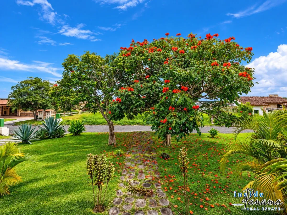 Spacious 3-Bedroom Home For Sale in Boquete Country Club