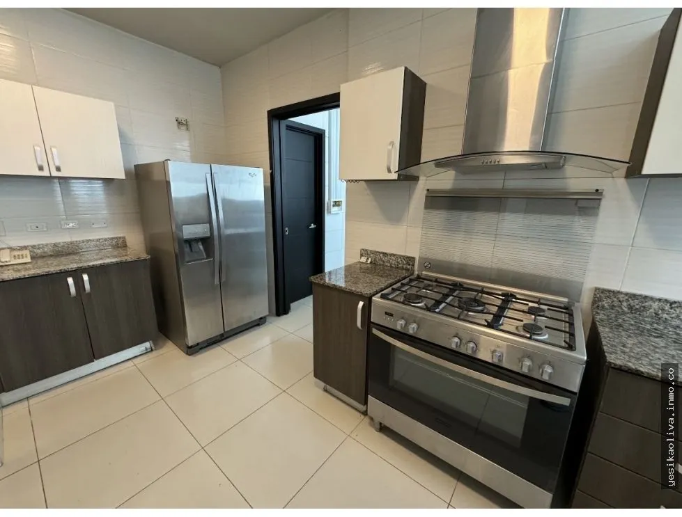 Sale of Furnished Apartment in Costa del Este