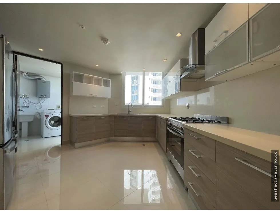 Sale of Furnished Apartment in Costa del Este