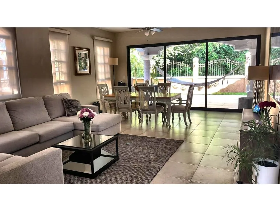 Sale of Spacious House in Clayton Village with Swimming Pool