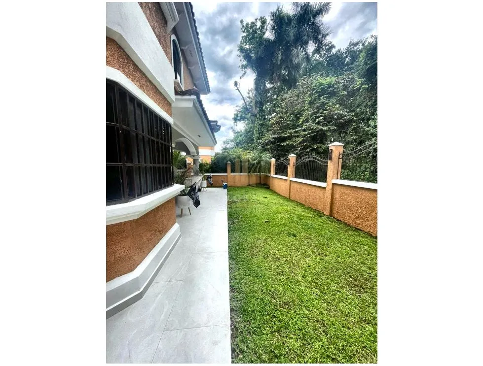 Sale of Spacious House in Clayton Village with Swimming Pool