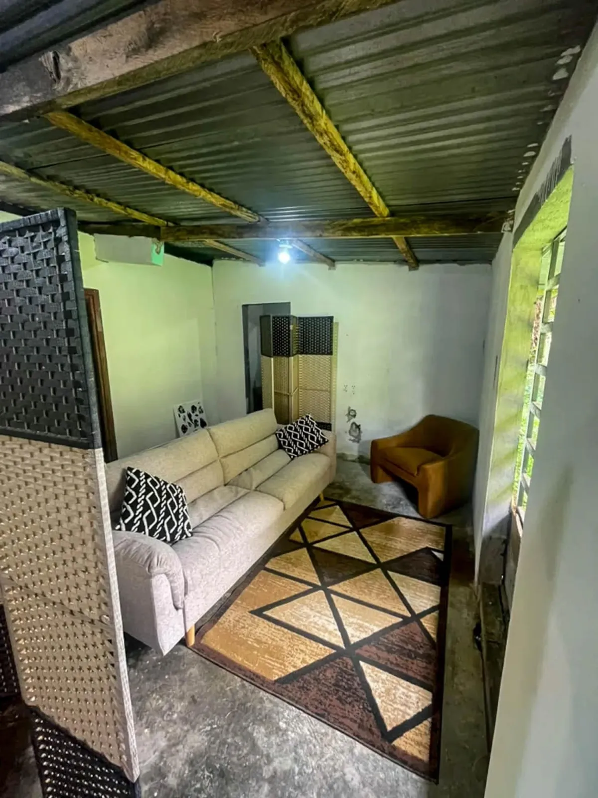 1.89 Acres of Flat Land with House in Renacimiento