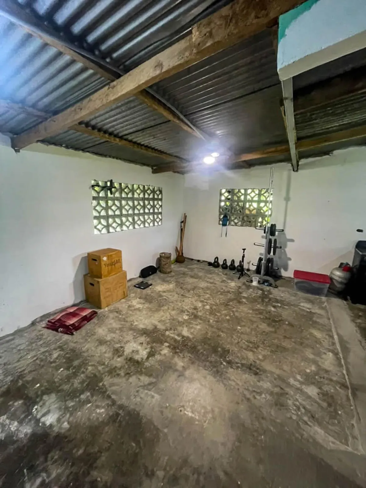 1.89 Acres of Flat Land with House in Renacimiento