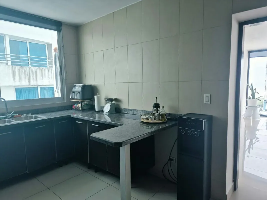 220 m² Furnished Apartment Across from Town Center, Costa del Este