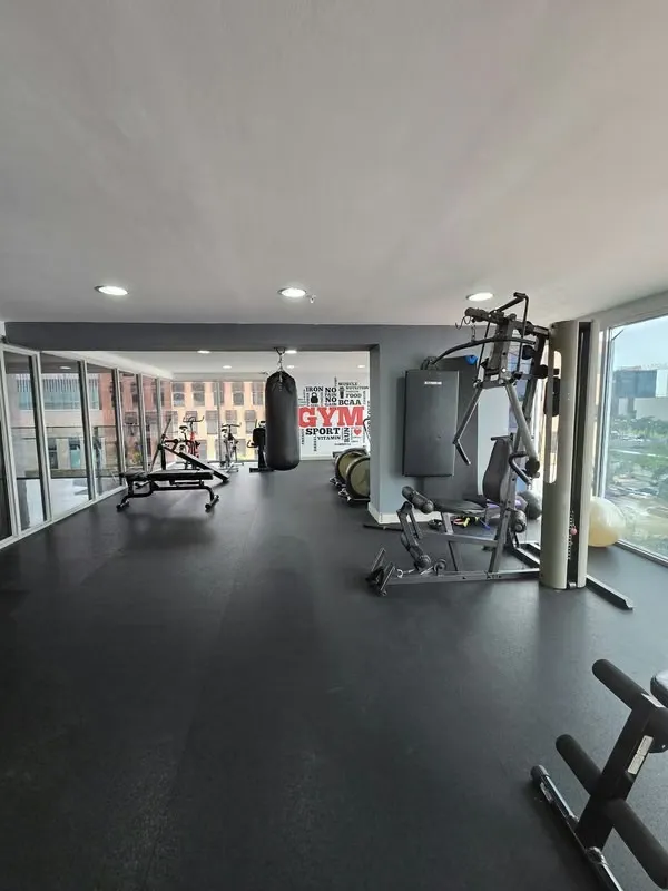 220 m² Furnished Apartment Across from Town Center, Costa del Este