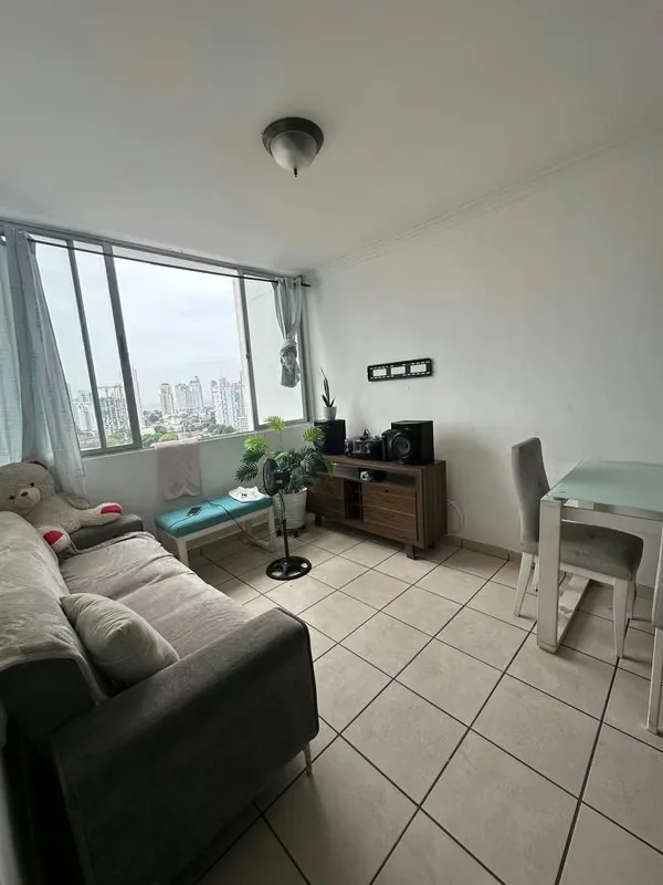 Furnished Apartment on Vía España – 80 m², 3 Bedrooms, 2 Bathrooms