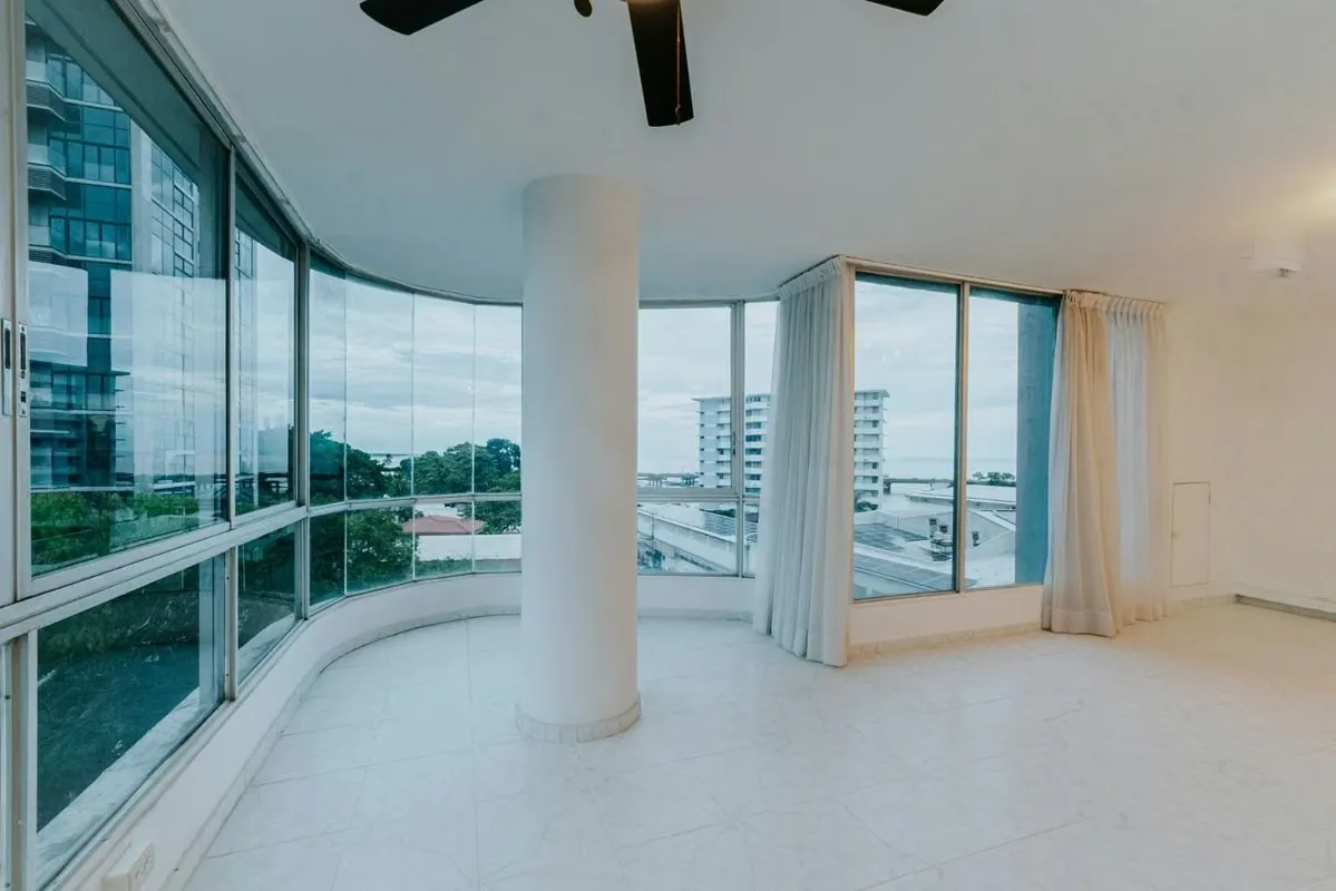 Exclusive Property in Coco del Mar – 175 m², One Apartment per Floor, 3 Bedrooms
