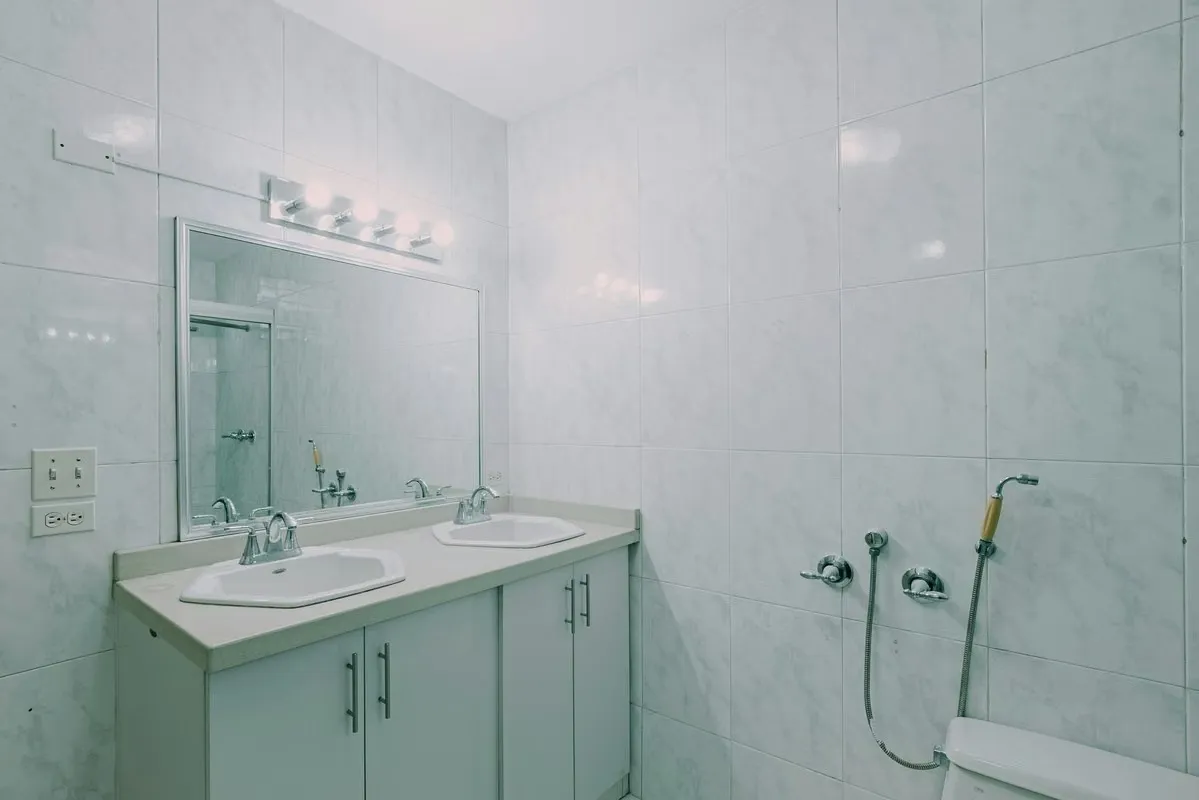 Exclusive Property in Coco del Mar – 175 m², One Apartment per Floor, 3 Bedrooms