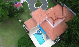 4 Bedroom House with Private Pool and Jacuzzi