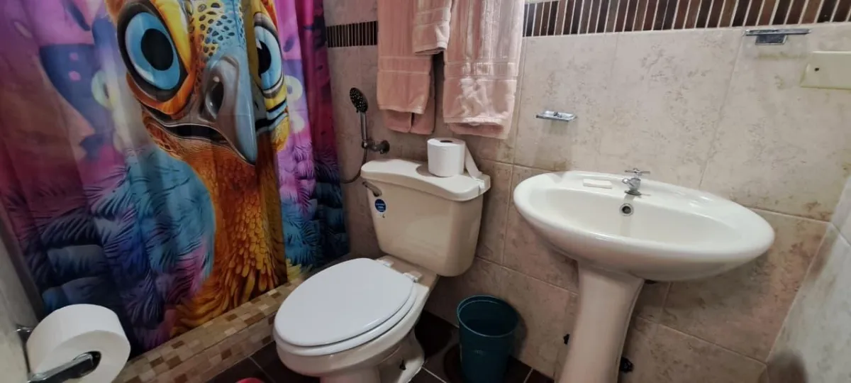 Casa de 4 Recámaras con Piscina Privada y Jacuzzi en El Espino