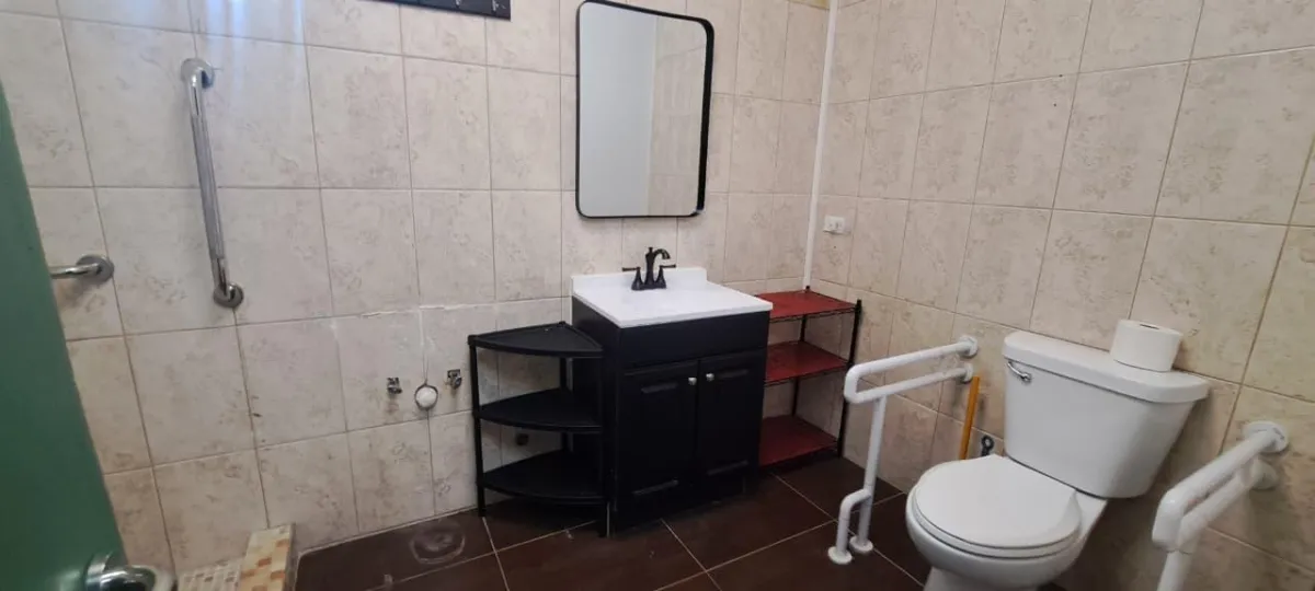 Casa de 4 Recámaras con Piscina Privada y Jacuzzi en El Espino
