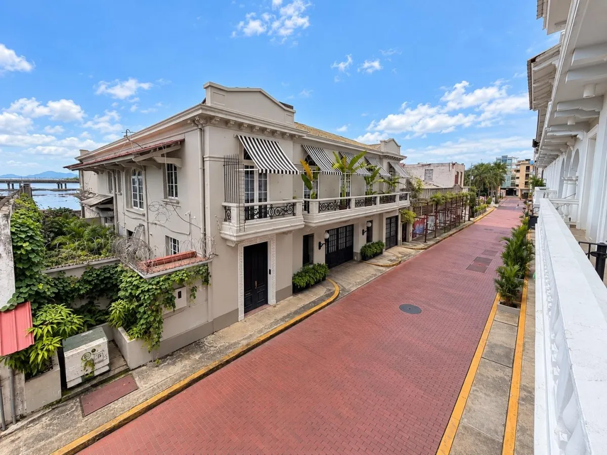 Apartment for sale - PH Star & Herald, Old Town