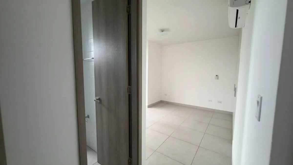 Apartamento en Venta en Condado del Rey Torre 700
