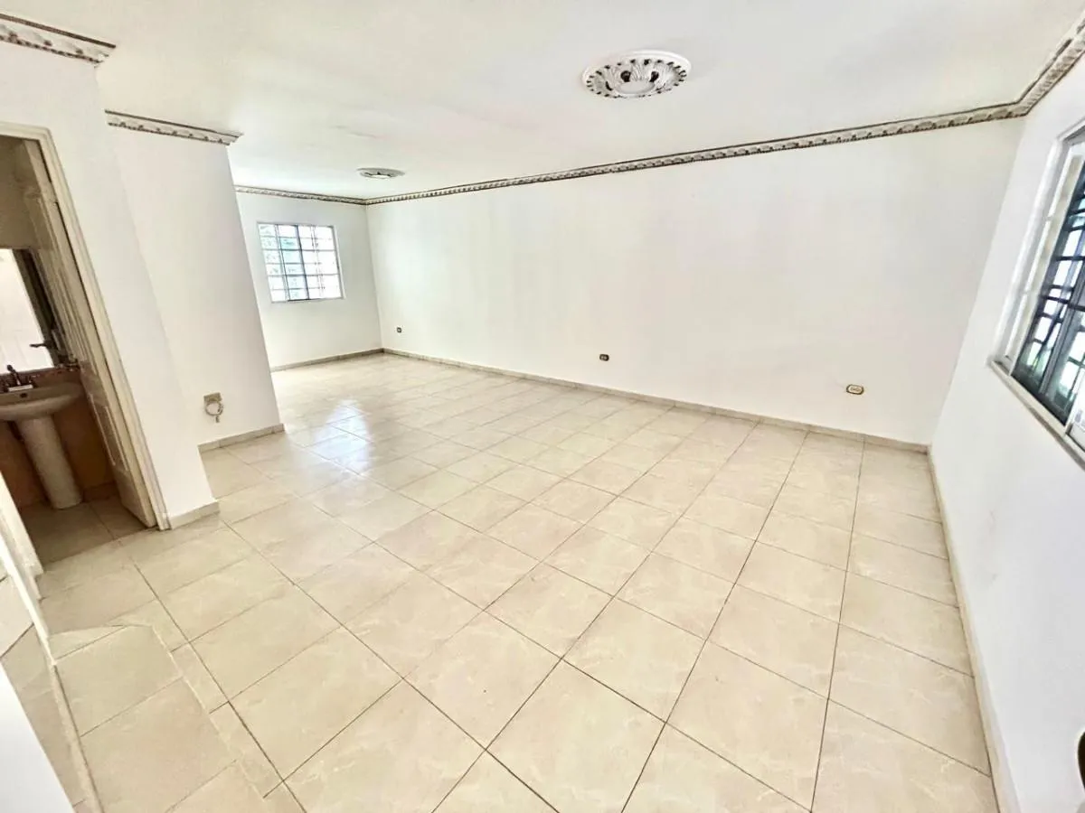 Se vende en Arraiján Centro, Residencial Los Cortijos