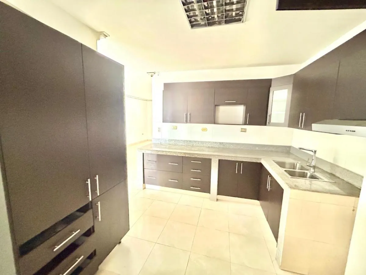 Se vende en Arraiján Centro, Residencial Los Cortijos