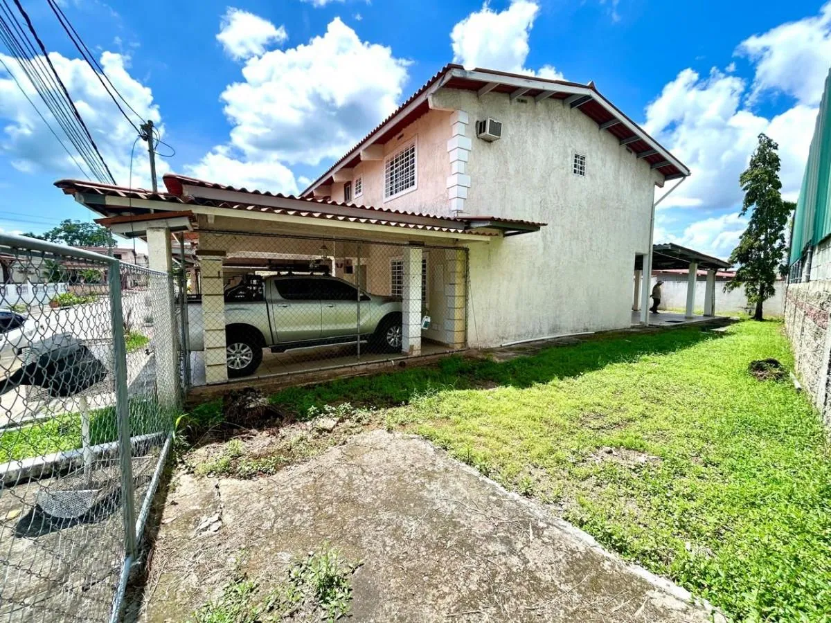 Se vende en Arraiján Centro, Residencial Los Cortijos