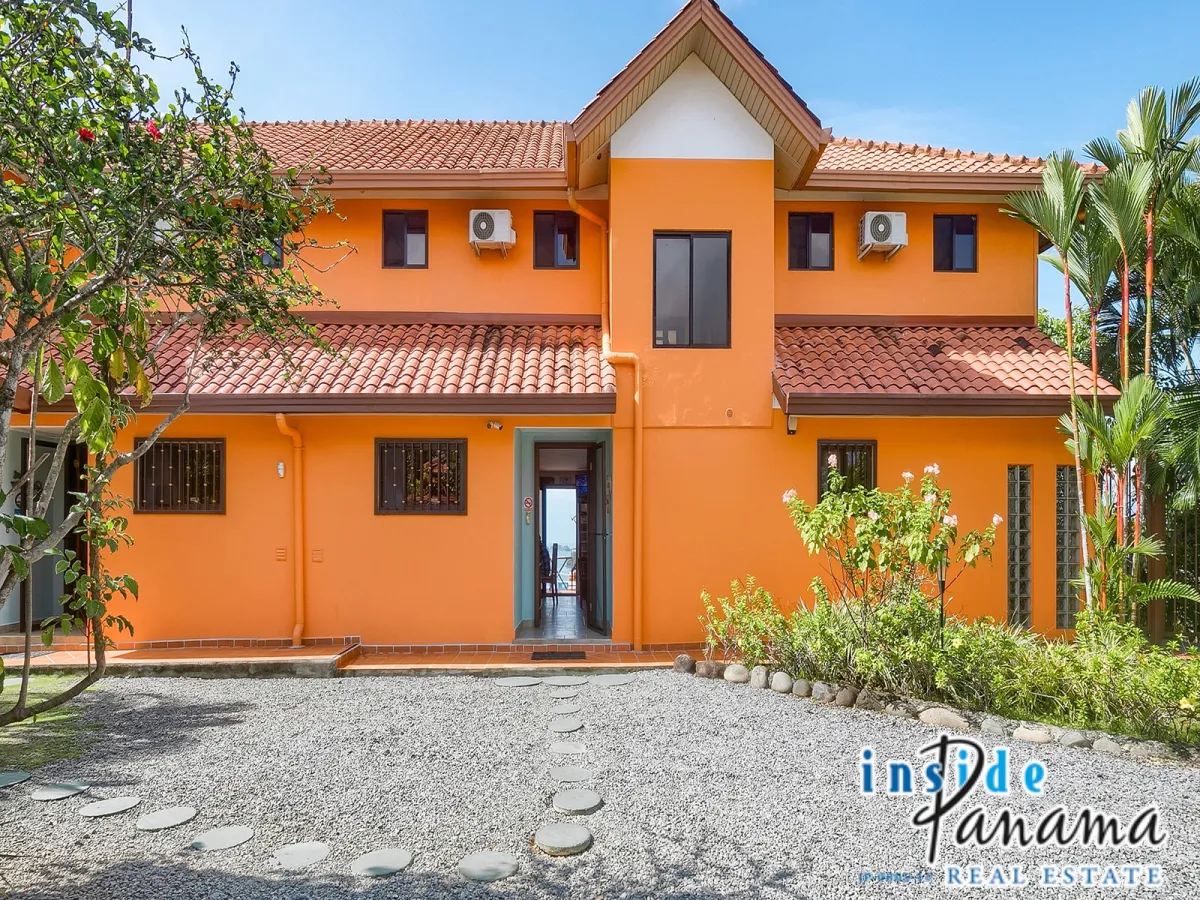 Luxury  Suite Lodge for Sale in Boca Chica Panama