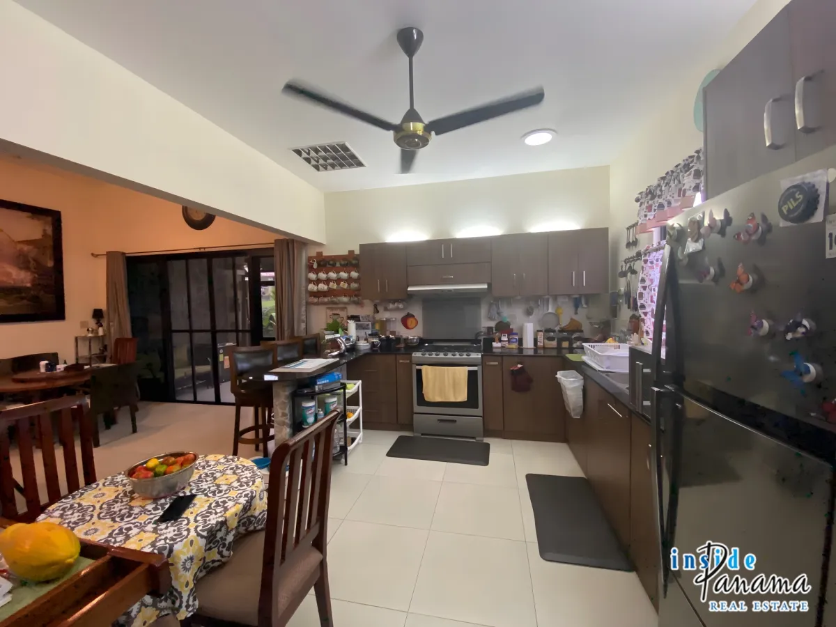 Spacious and Comfortable House in Los Molinos Boquete