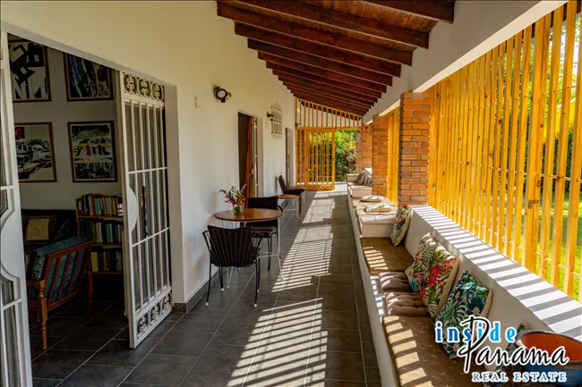 Beachfront Bungalow with Boutique Hospitality Potential San Carlos