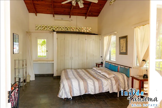 Beachfront Bungalow with Boutique Hospitality Potential San Carlos