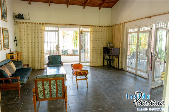 Beachfront Bungalow with Boutique Hospitality Potential San Carlos