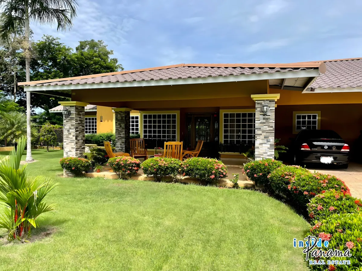 Beautiful House in Dolega near David Panama