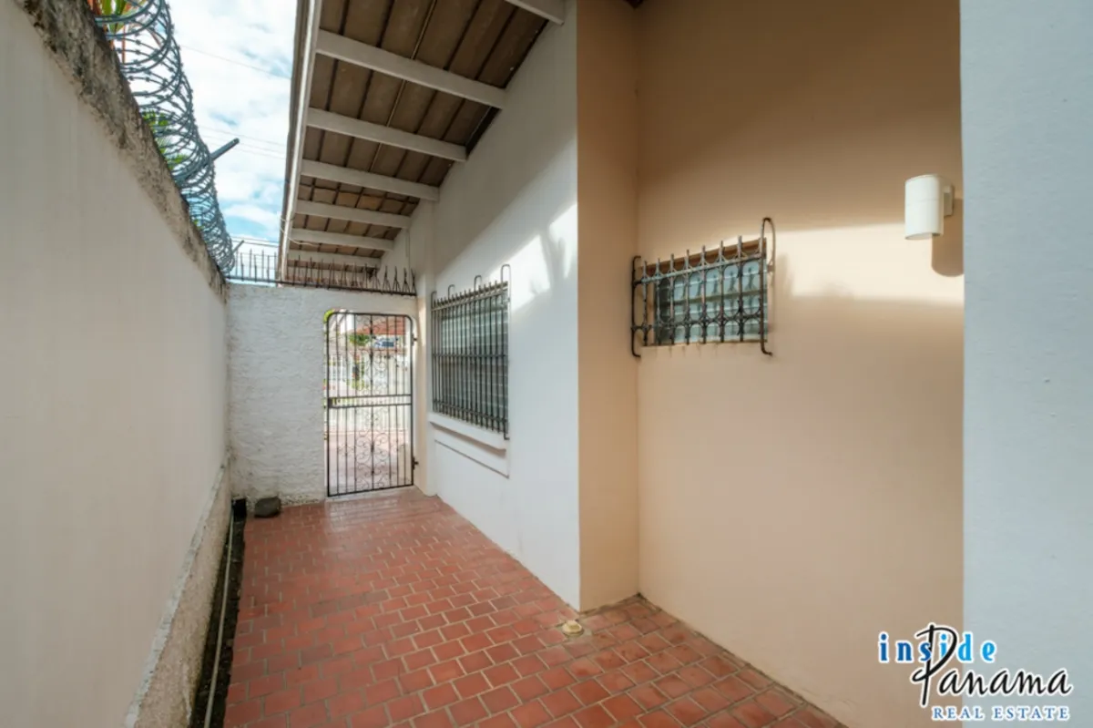 House in Betania Villa de las Fuentes Panama City
