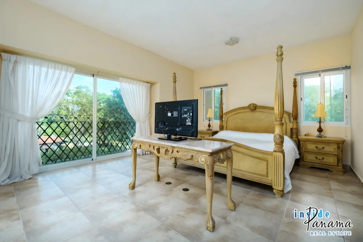 Spacious Two Bedroom Condo for Sale in Coronado Panama