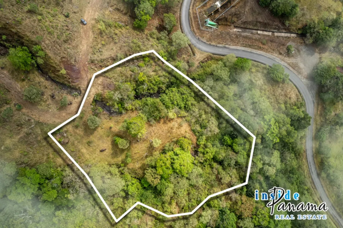 Mountain Majesty Scenic Lot in Jaramillo Boquete