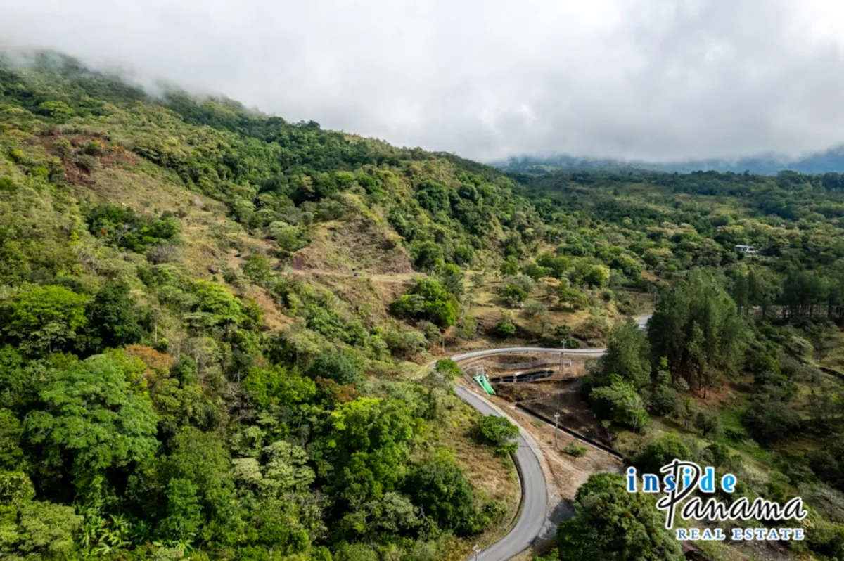 Mountain Majesty Scenic Lot in Jaramillo Boquete