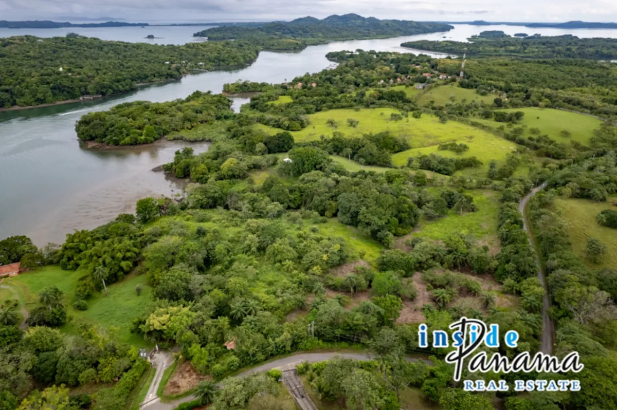 8 Acre Beachfront Property for Luxury Development in Boca Chica Panama