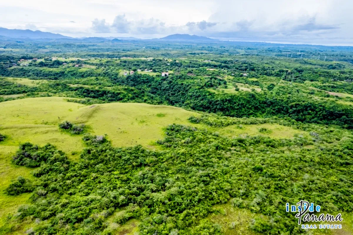 Ocean View Riverfront Land in San Carlos Panama