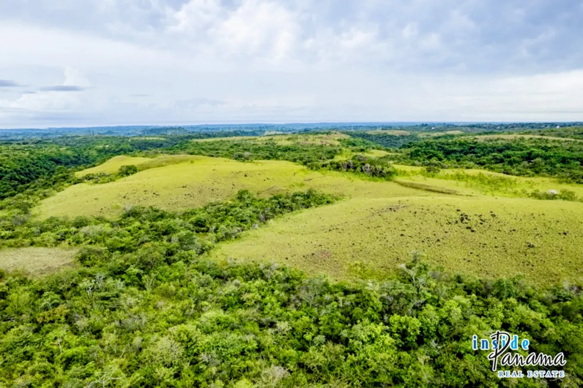 Ocean View Riverfront Land in San Carlos Panama