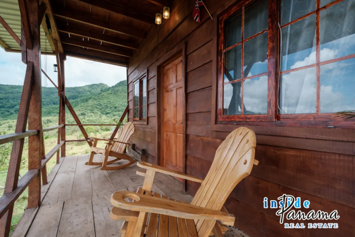 10 Hectare Oceanview Farm with Charming Cabin in Jaramillo Boquete