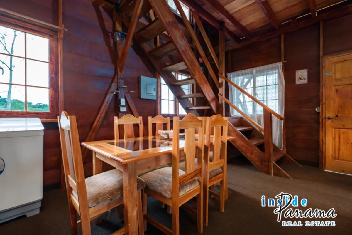 10 Hectare Oceanview Farm with Charming Cabin in Jaramillo Boquete