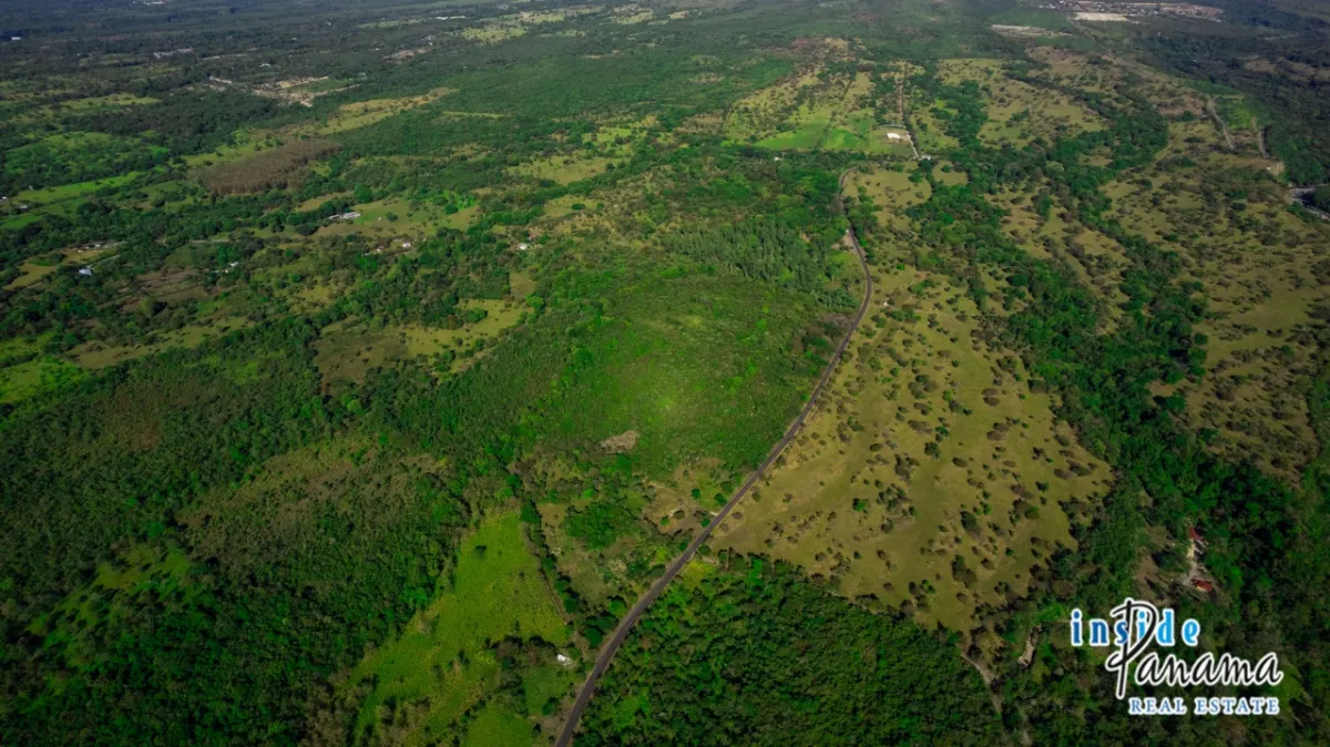 10 Hectares of Prime Land for Sale in Caldera with Volcán Barú Views