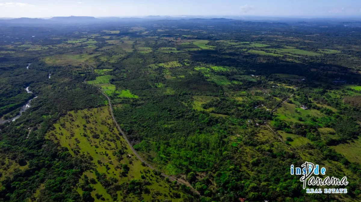 10 Hectares of Prime Land for Sale in Caldera with Volcán Barú Views
