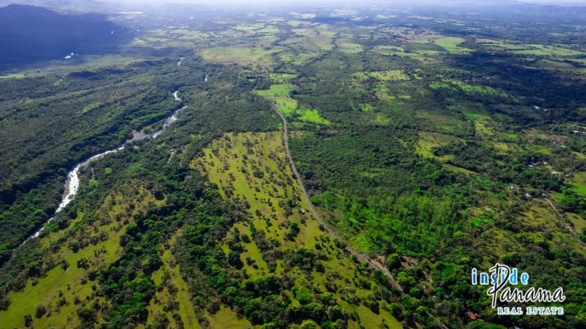 10 Hectares of Prime Land for Sale in Caldera with Volcán Barú Views