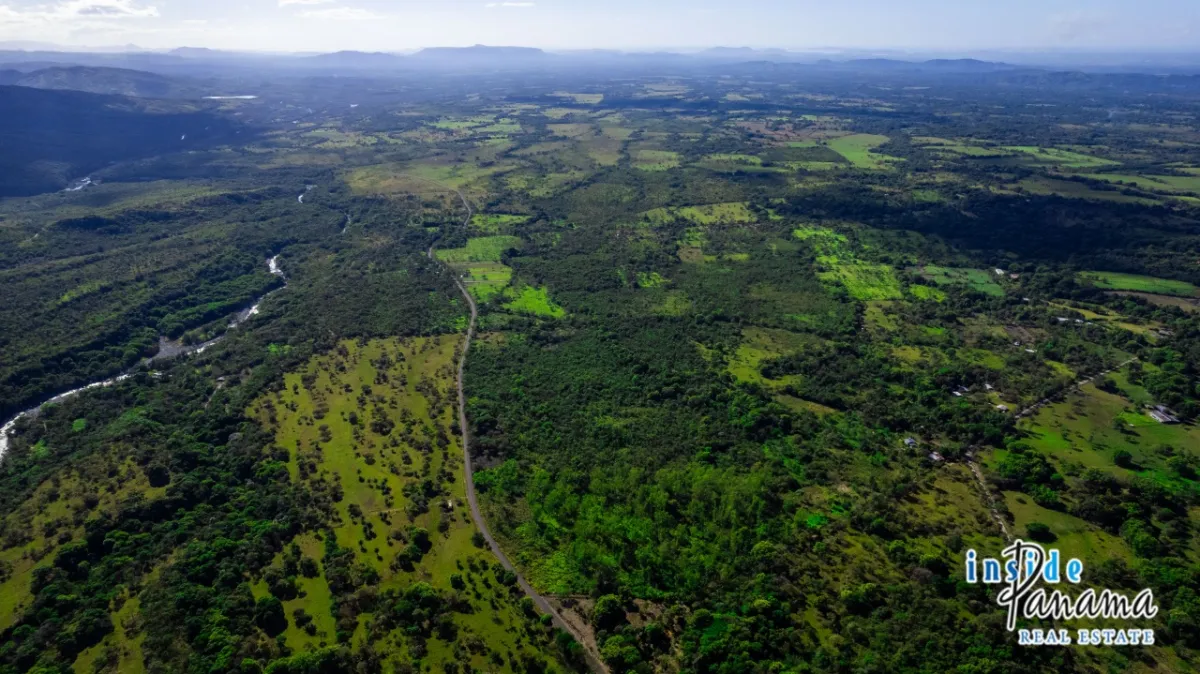 10 Hectares of Prime Land for Sale in Caldera with Volcán Barú Views